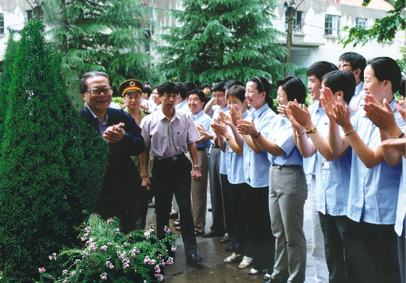 1999江泽民总书记视察ABPAY钱包官方网站