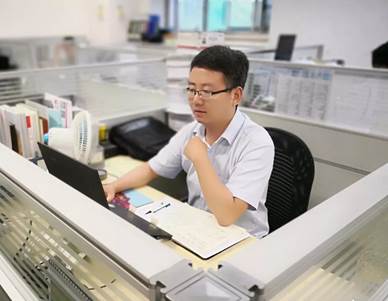 楷模的力量，ABPAY钱包官方网站人身边的“优良共产党员”